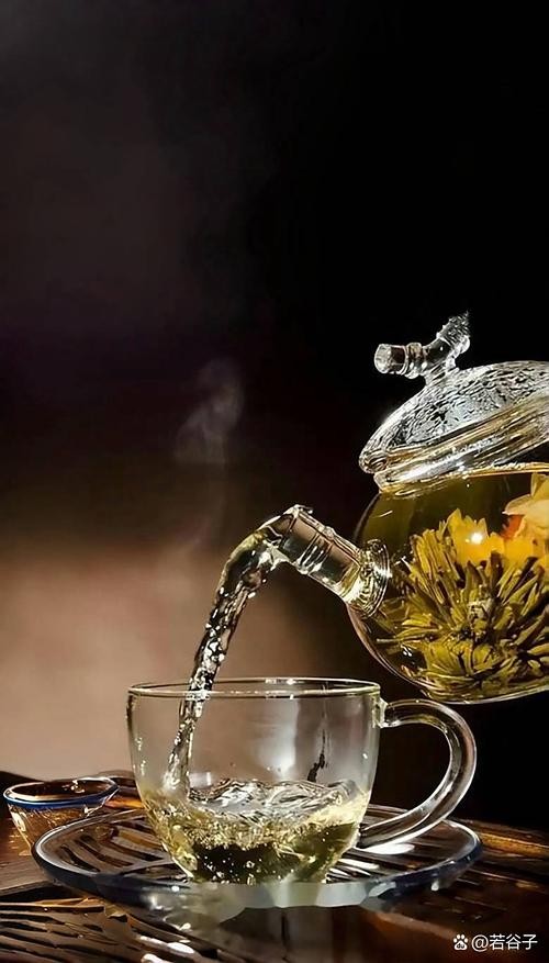 茶韵人生,在沸腾与平静间寻觅真我之旅